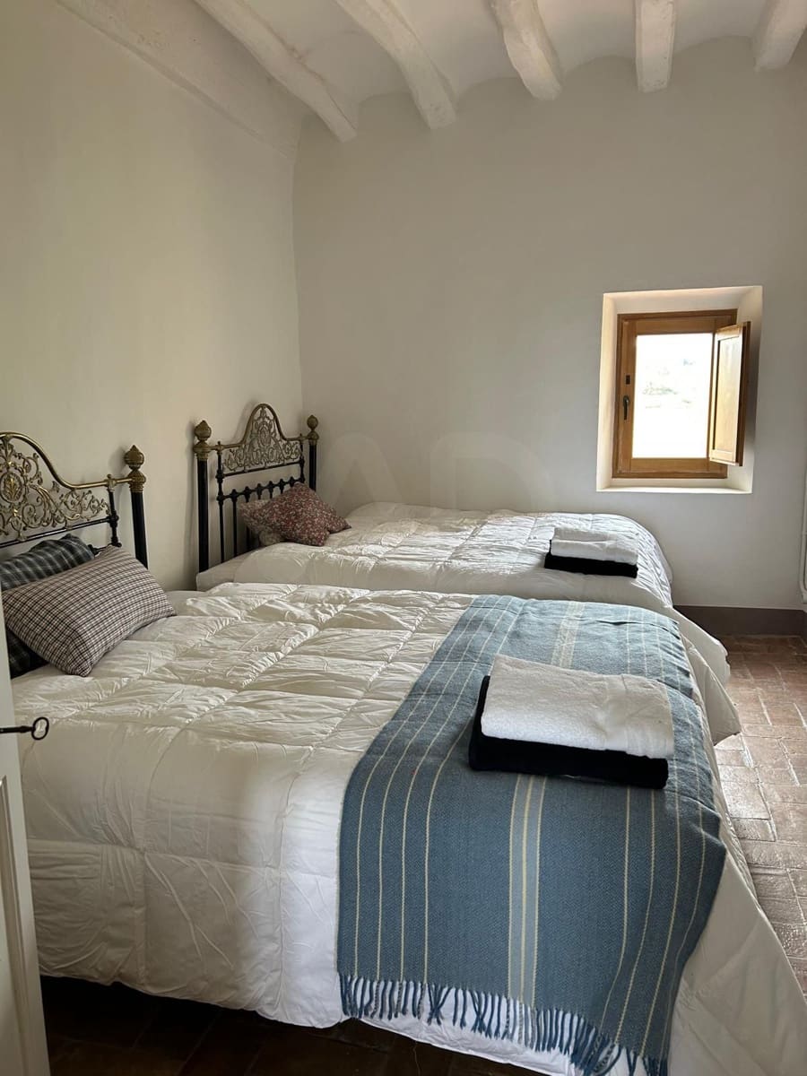 5 bedroom Villa for sale in Tarragona city - € 690,000 (Ref: 9987595)