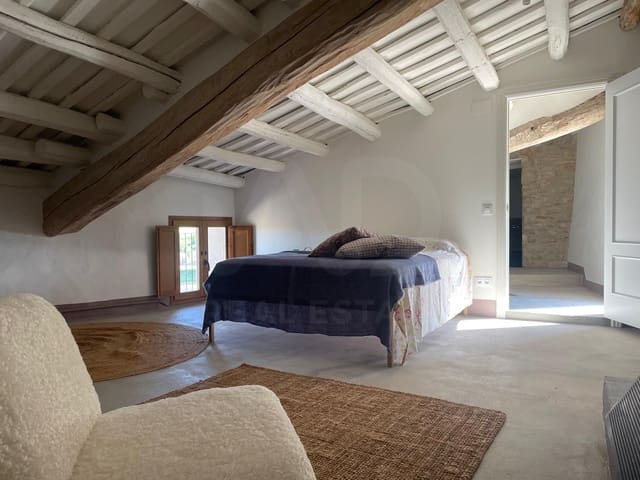 5 bedroom Villa for sale in Tarragona city - € 690,000 (Ref: 9987595)