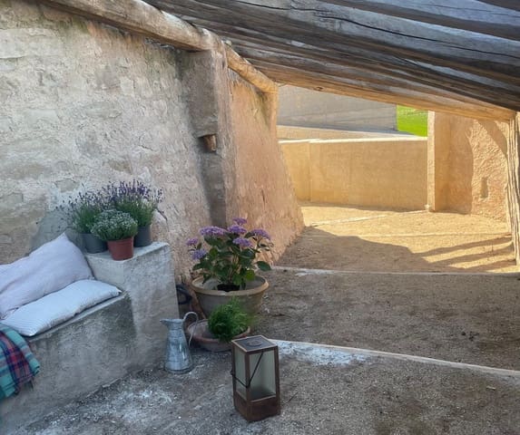 5 bedroom Villa for sale in Tarragona city - € 690,000 (Ref: 9987595)