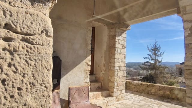 5 bedroom Villa for sale in Tarragona city - € 690,000 (Ref: 9987595)