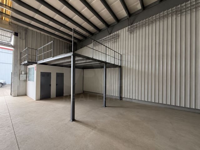 1 bedroom Commercial for sale in Valdefresno - € 135,000 (Ref: 9987596)