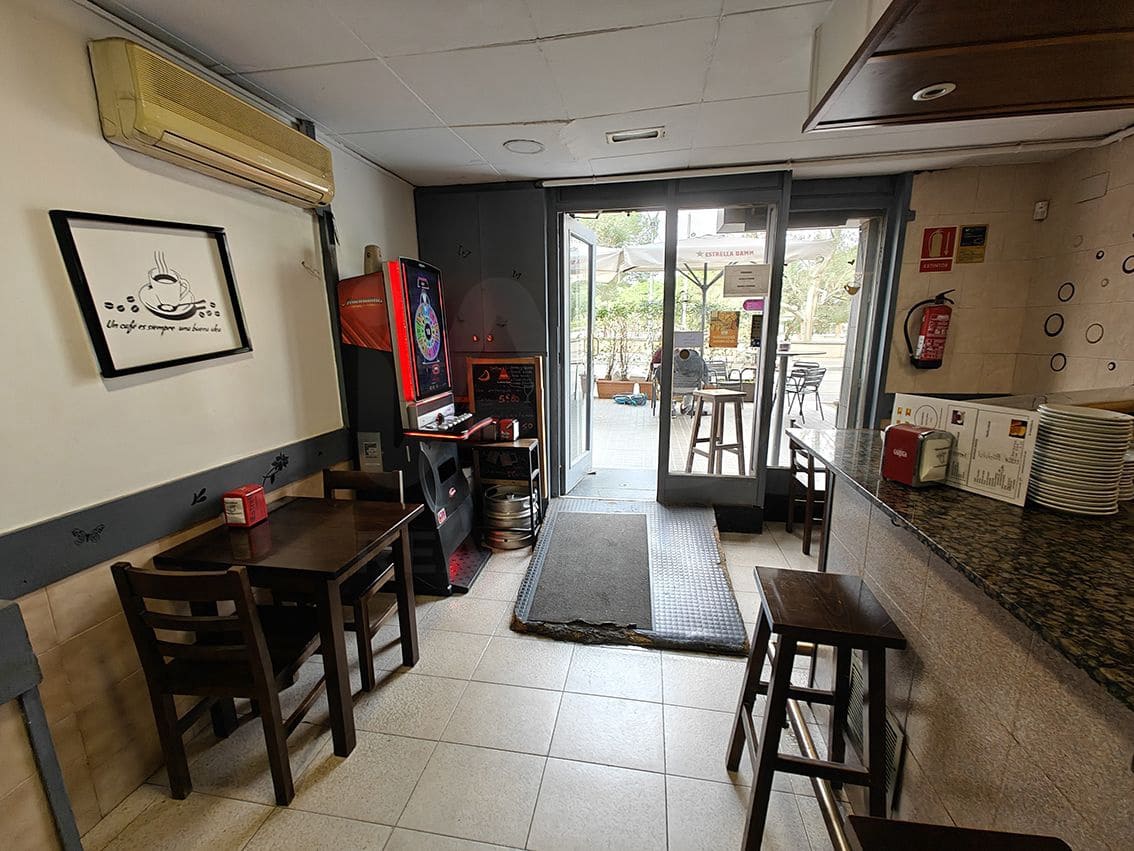 Comercial para venda em Barcelona cidade - 95 000 € (Ref: 9987597)