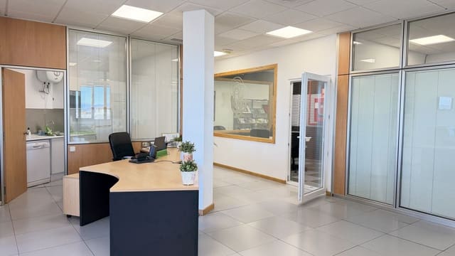 Comercial para arrendar em Madrid cidade com garagem - 2 300 € (Ref: 9987599)