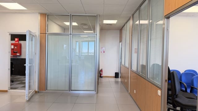 Comercial para arrendar em Madrid cidade com garagem - 2 300 € (Ref: 9987599)