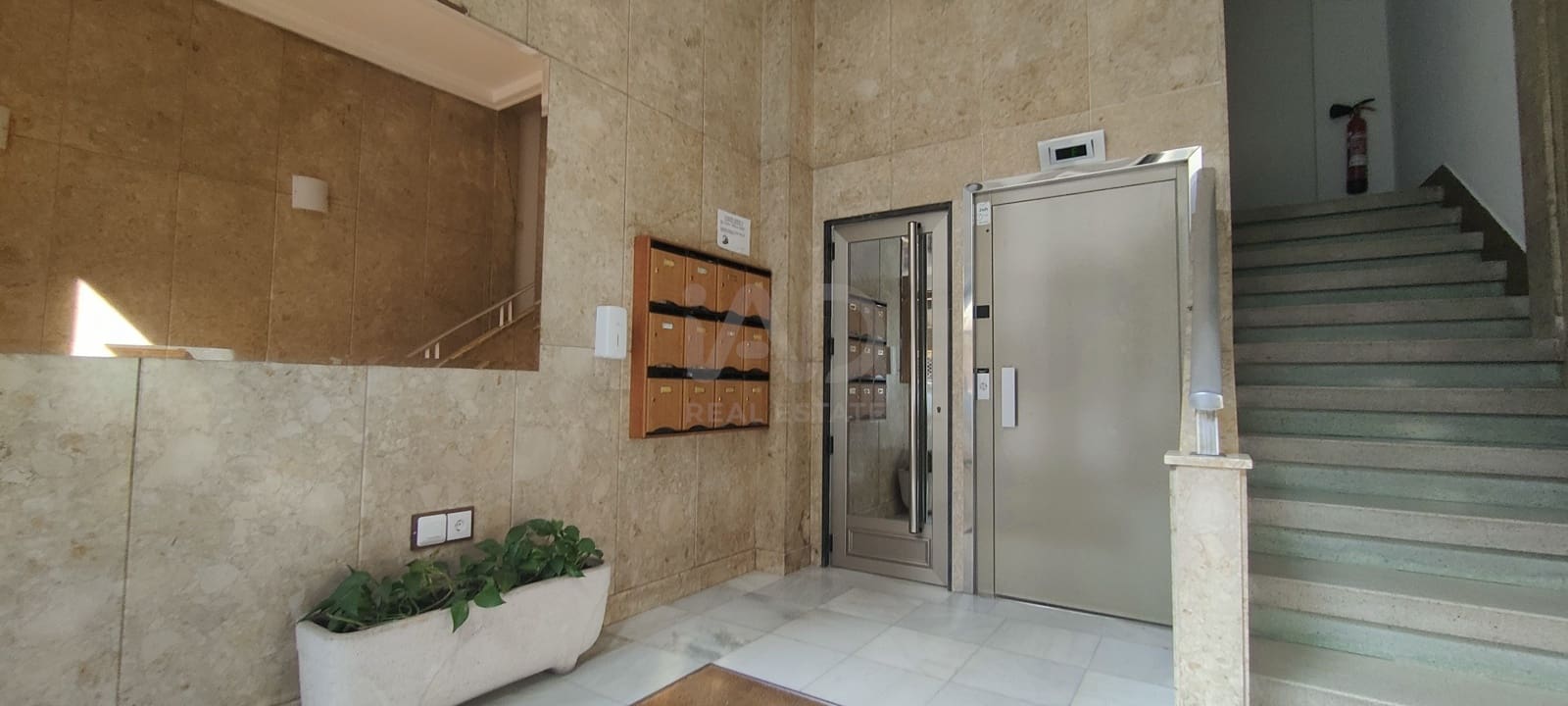 Local Comercial en Ourense ciudad en venta - 220.000 € (Ref: 9987600)