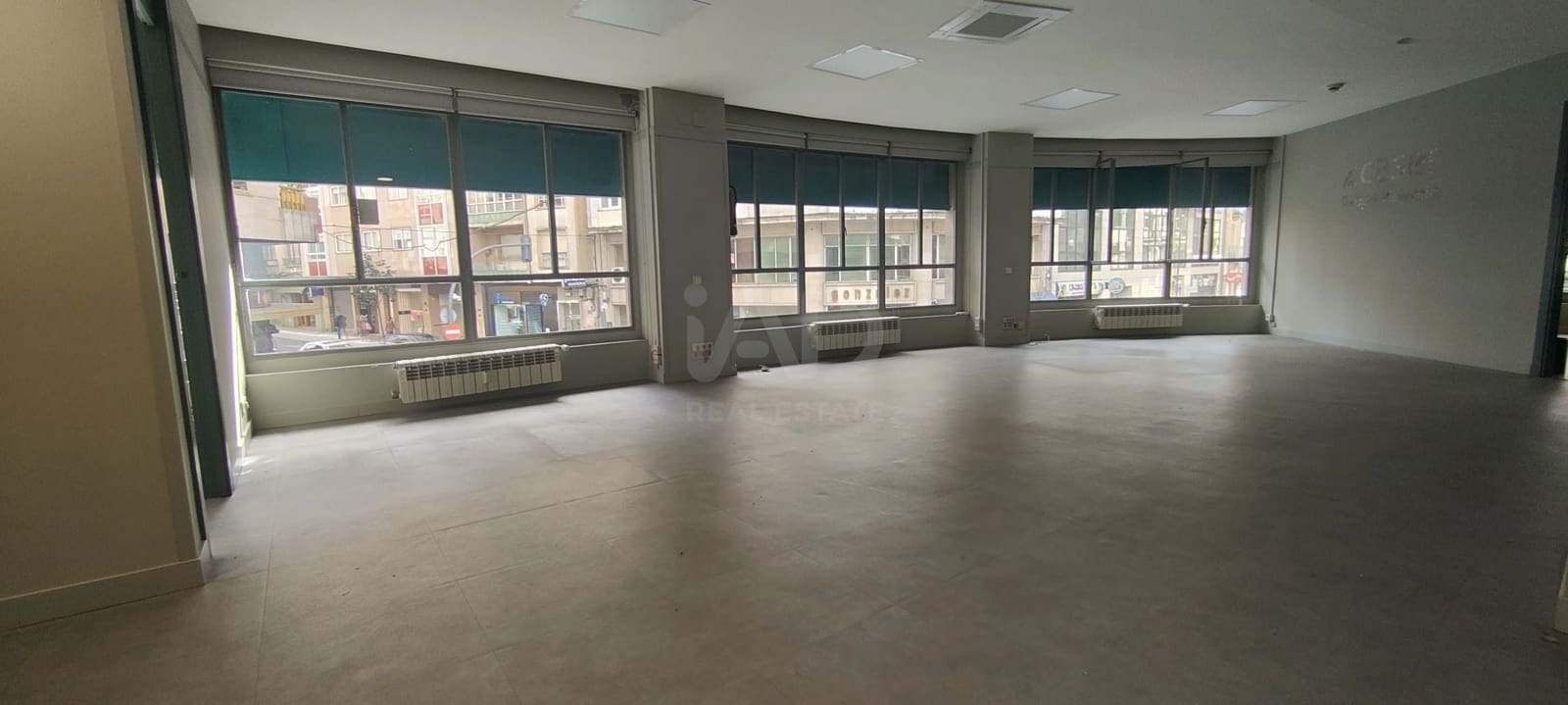 Local Comercial en Ourense ciudad en venta - 220.000 € (Ref: 9987600)