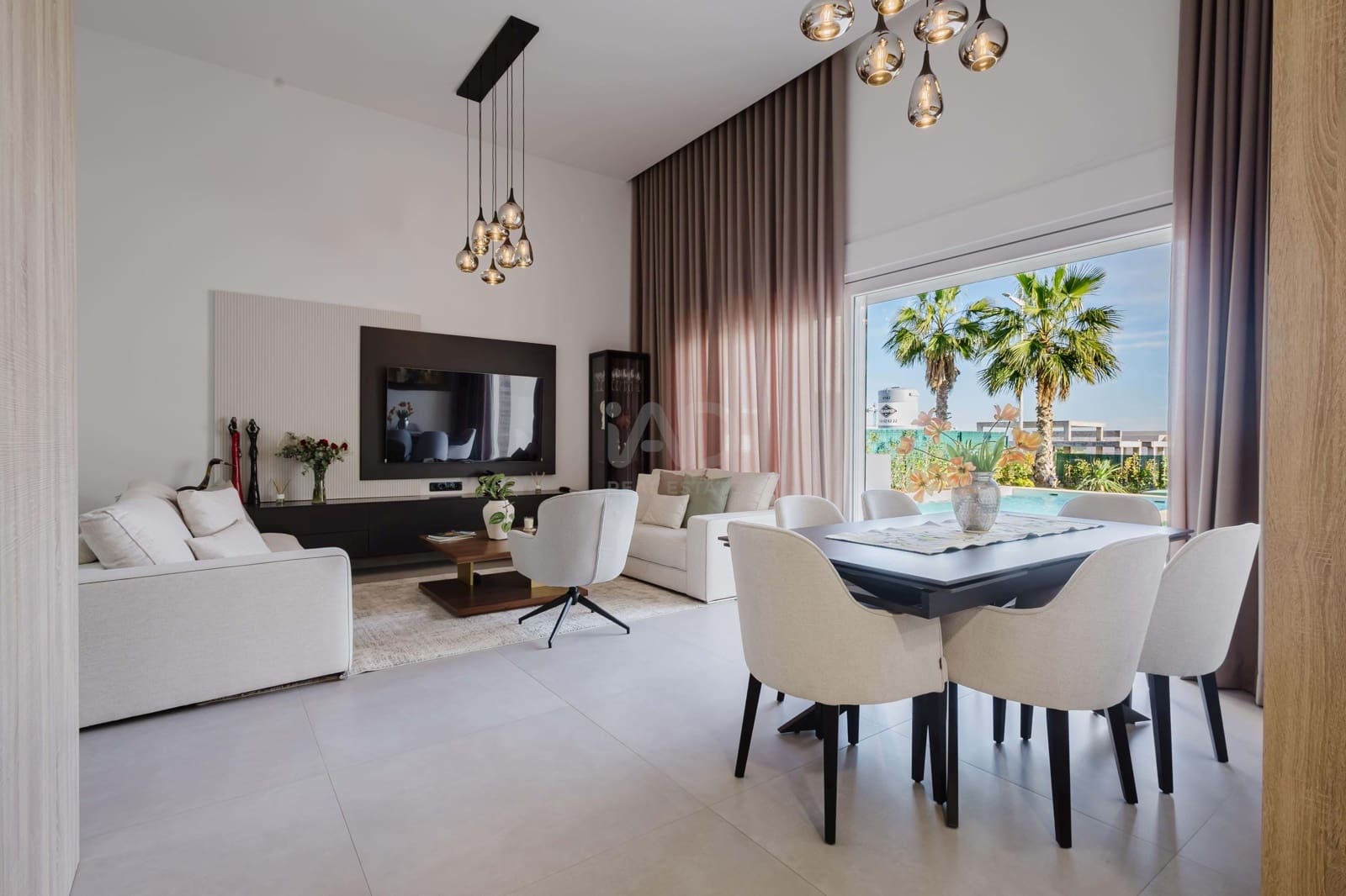 4 bedroom Villa for sale in Algorfa with pool garage - € 770,000 (Ref: 9987603)