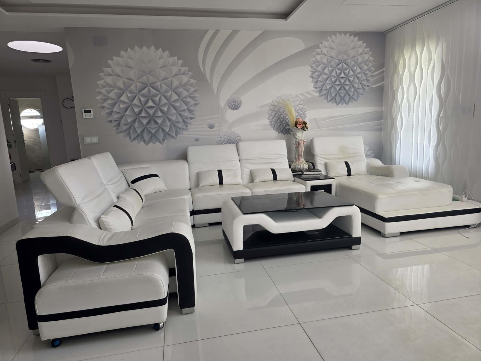 6 slaapkamer Villa te koop in Lerid stad - € 890.000 (Ref: 9987604)