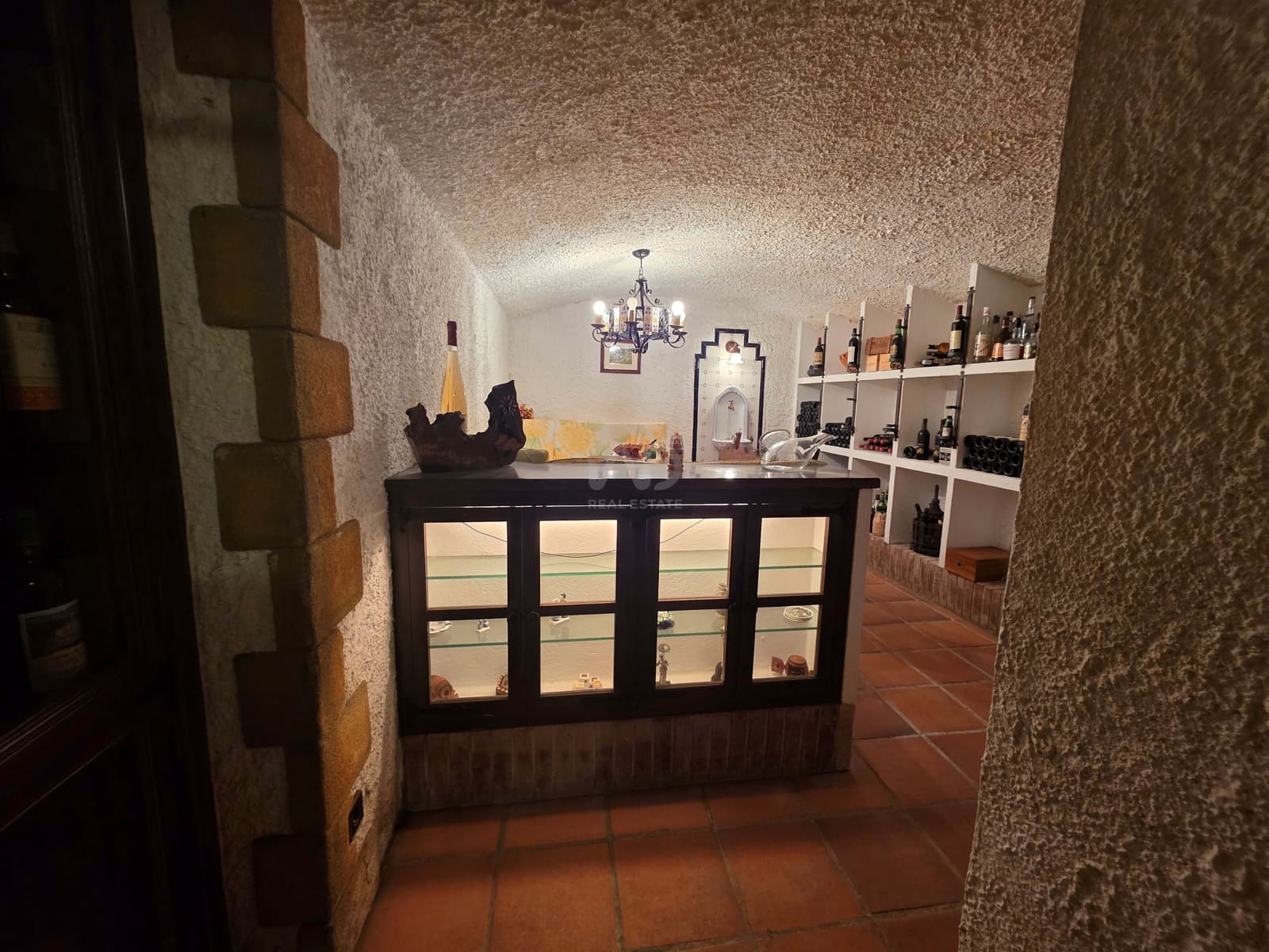 6 slaapkamer Villa te koop in Lerid stad - € 890.000 (Ref: 9987604)