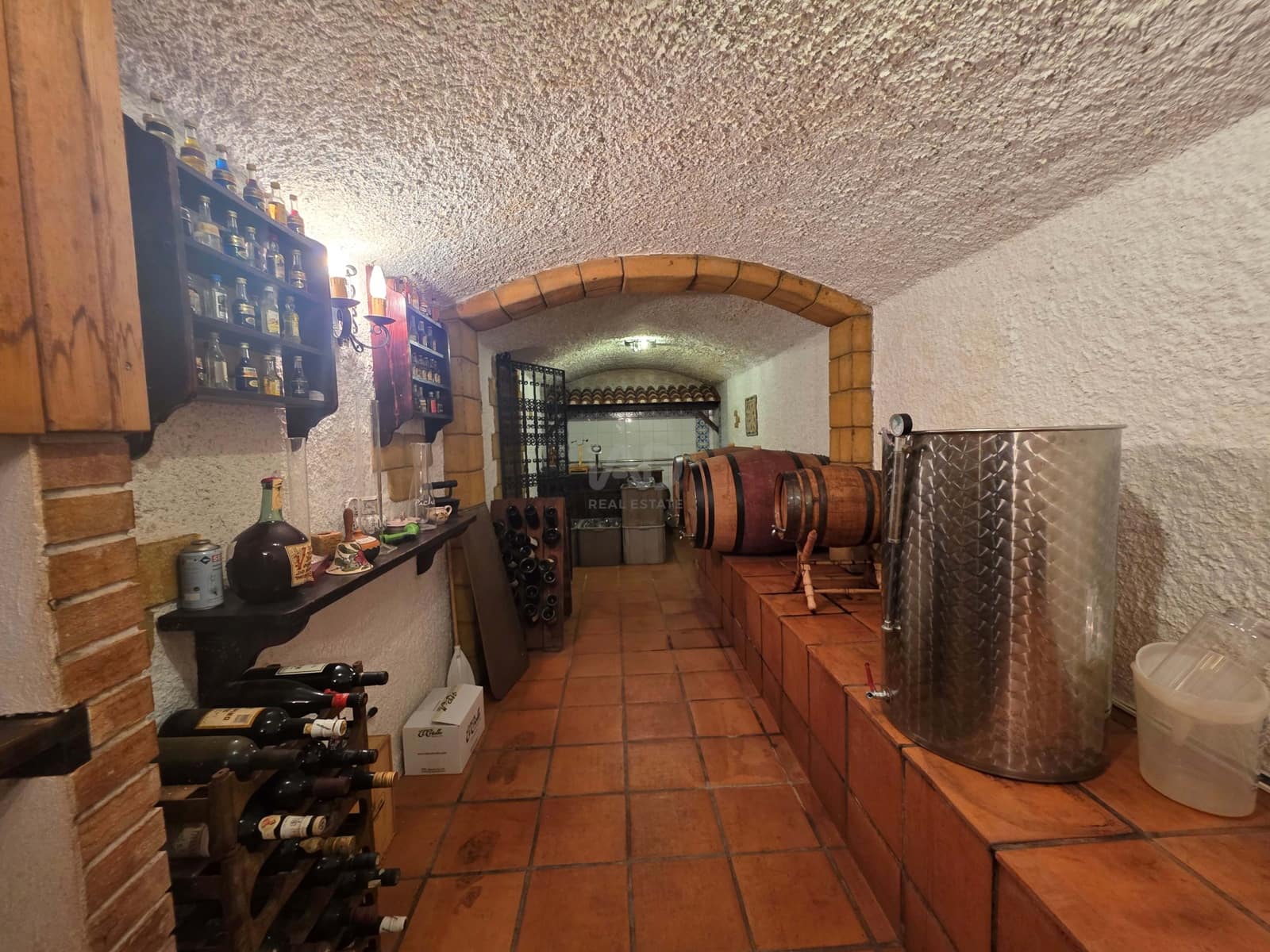 6 slaapkamer Villa te koop in Lerid stad - € 890.000 (Ref: 9987604)