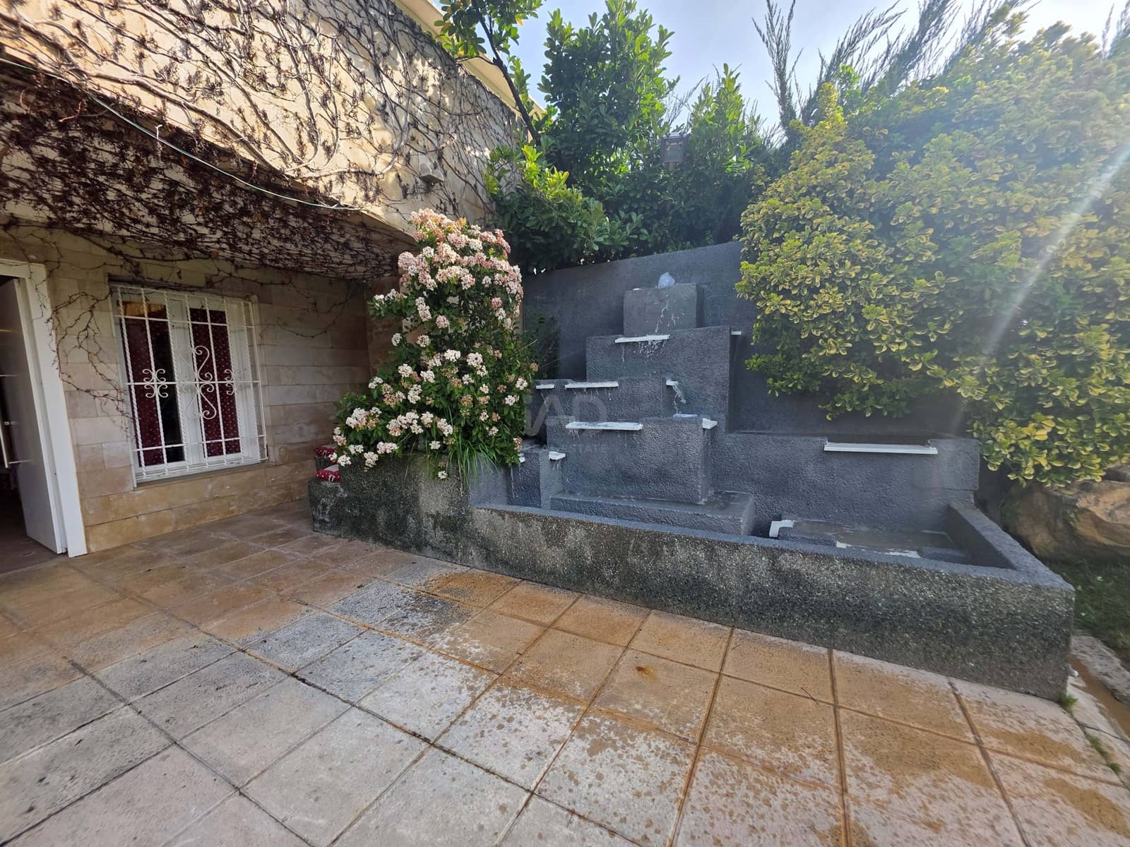 6 slaapkamer Villa te koop in Lerid stad - € 890.000 (Ref: 9987604)