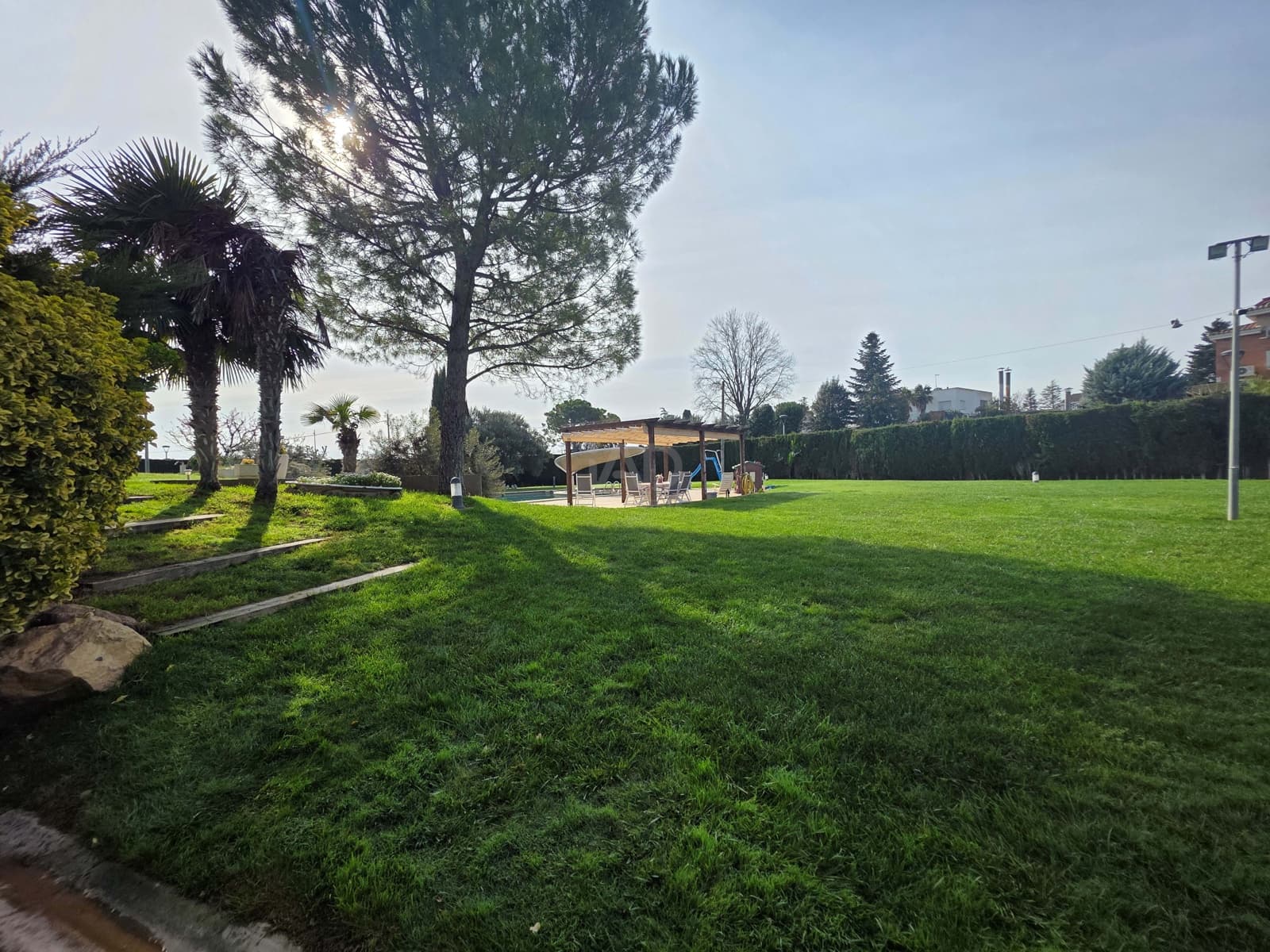 6 slaapkamer Villa te koop in Lerid stad - € 890.000 (Ref: 9987604)