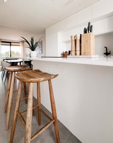 2 soverom Leilighet til salgs i Alicante by med svømmebasseng garasje - € 379 900 (Ref: 9987605)