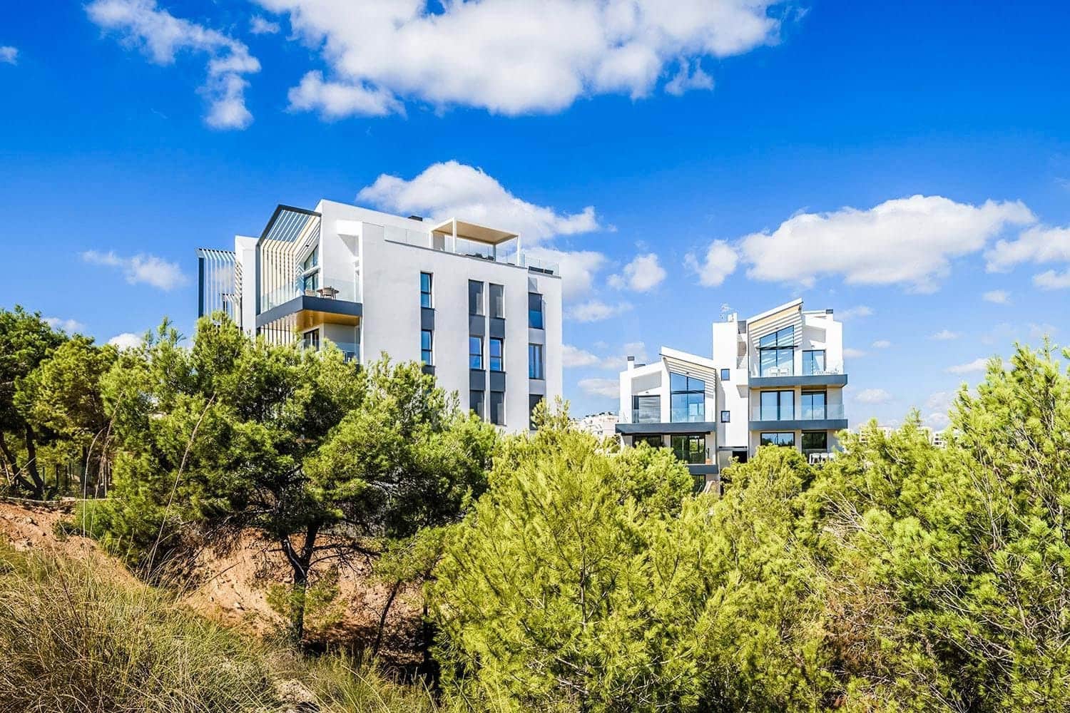 2 soverom Leilighet til salgs i Alicante by med svømmebasseng garasje - € 379 900 (Ref: 9987605)