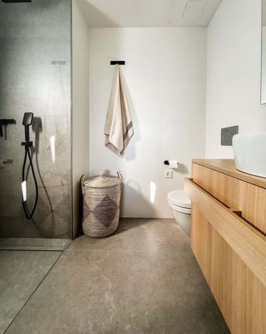 2 soverom Leilighet til salgs i Alicante by med svømmebasseng garasje - € 379 900 (Ref: 9987605)