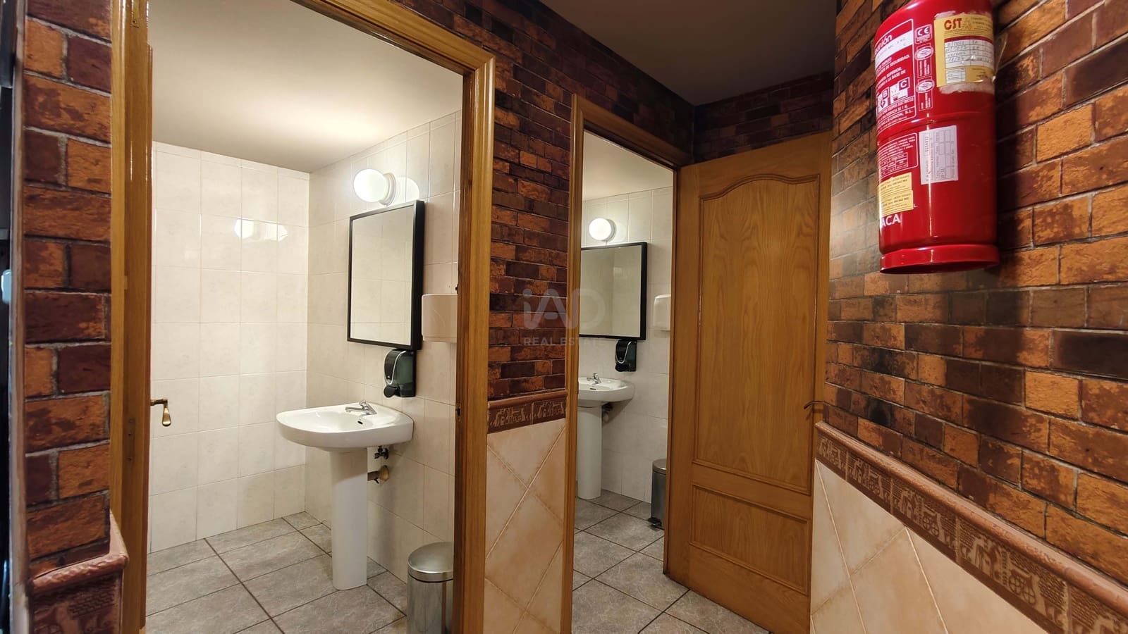 Gewerbe zu verkaufen in Barcelona Stadt - 225.000 € (Ref: 9987607)