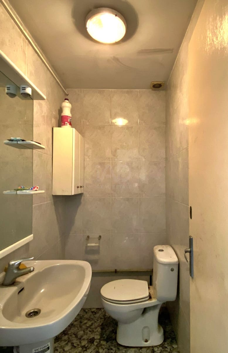 Kommersiell till salu i Tarragona stad - 185 000 € (Ref: 9987609)