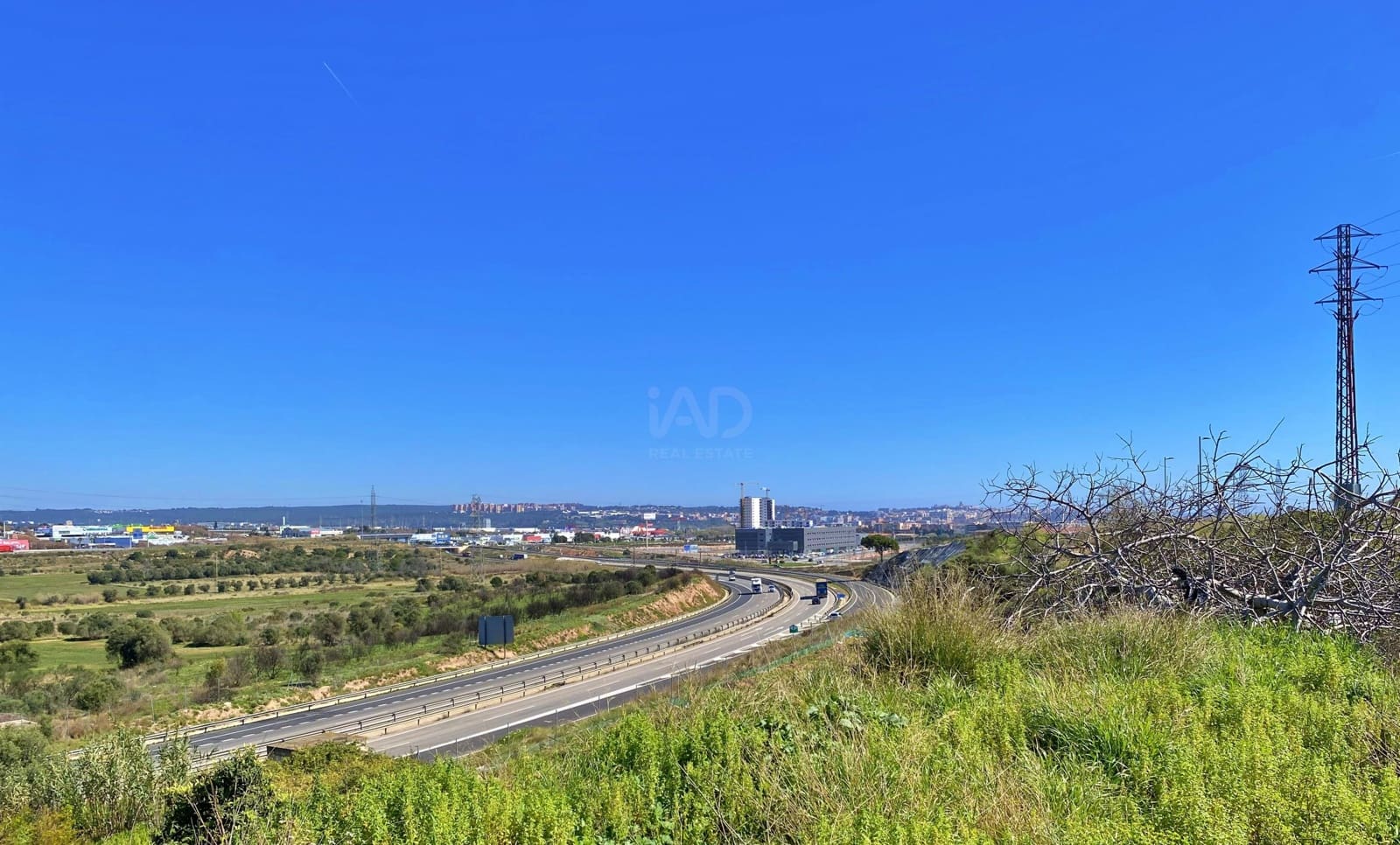Kommersiell till salu i Tarragona stad - 185 000 € (Ref: 9987609)