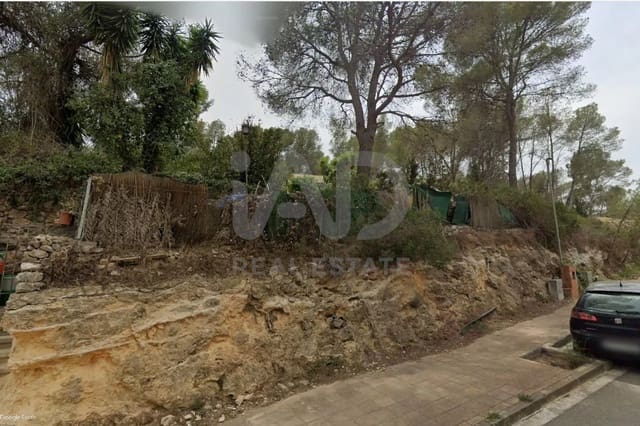 Undeveloped Land for sale in Barcelona city - € 240,000 (Ref: 9987611)