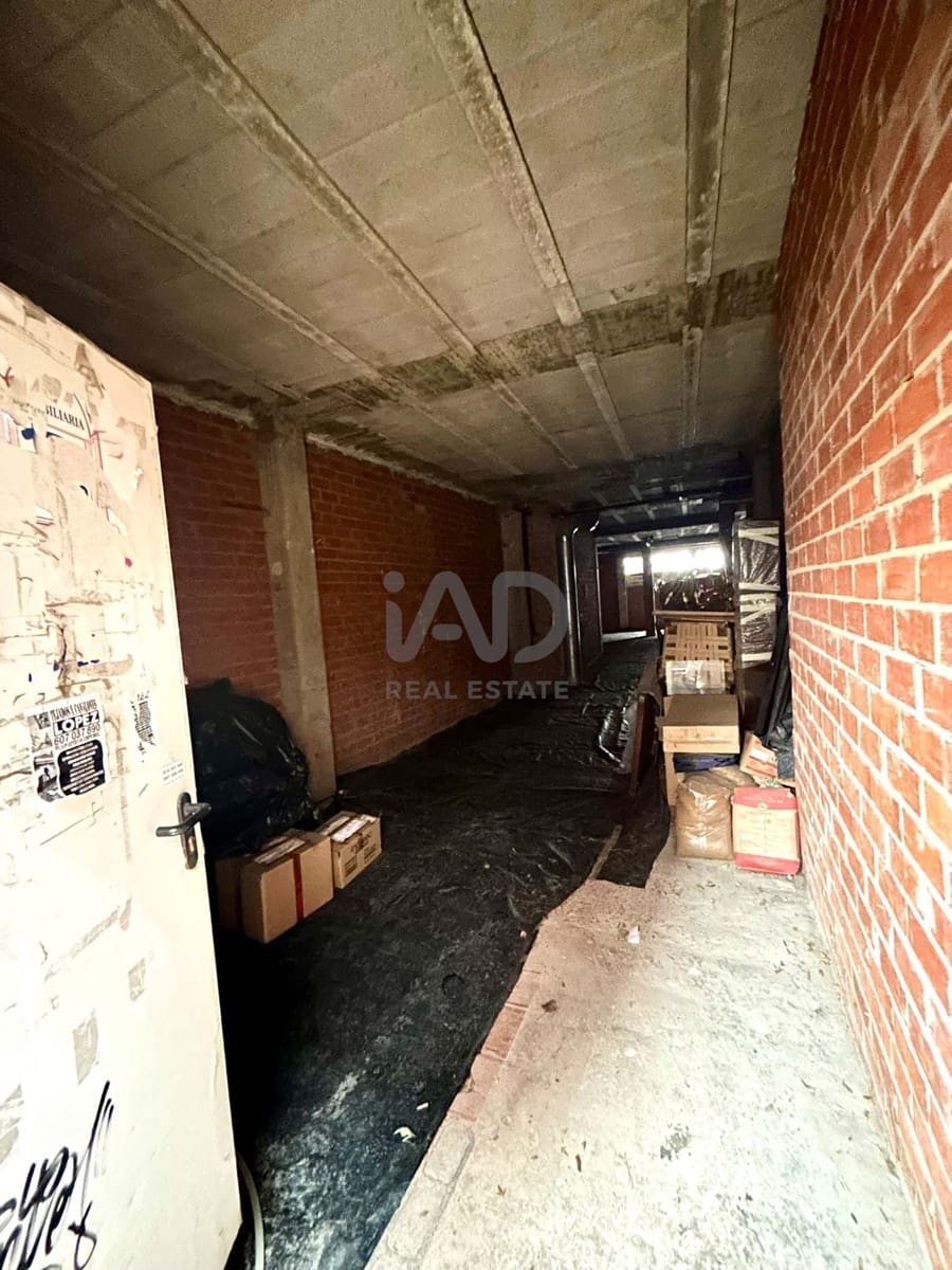 Kommersiell till salu i Leon stad - 154 000 € (Ref: 9987613)