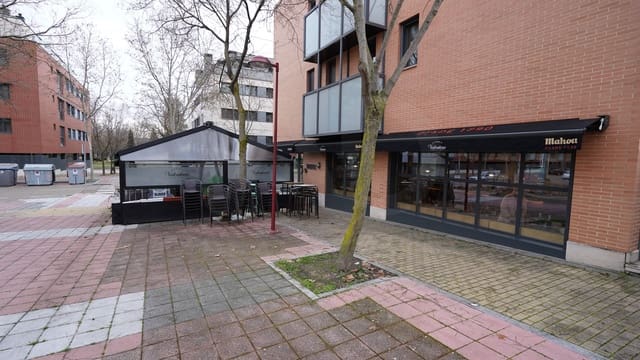 Gewerbe zu verkaufen in Valladolid Stadt - 427.000 € (Ref: 9987616)