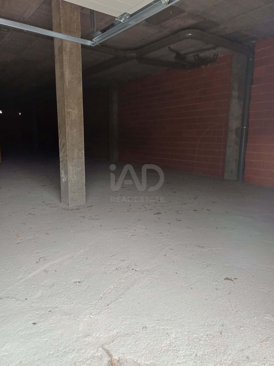 Kommersiell till salu i Leon stad - 130 000 € (Ref: 9987617)