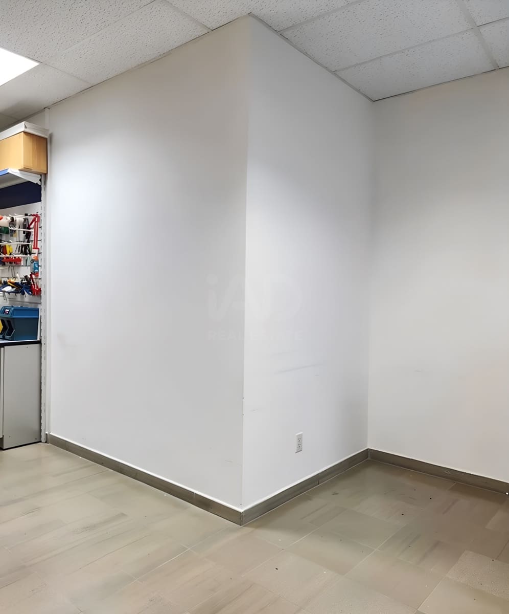 Kommersiell till salu i Barcelona stad - 155 000 € (Ref: 9987618)