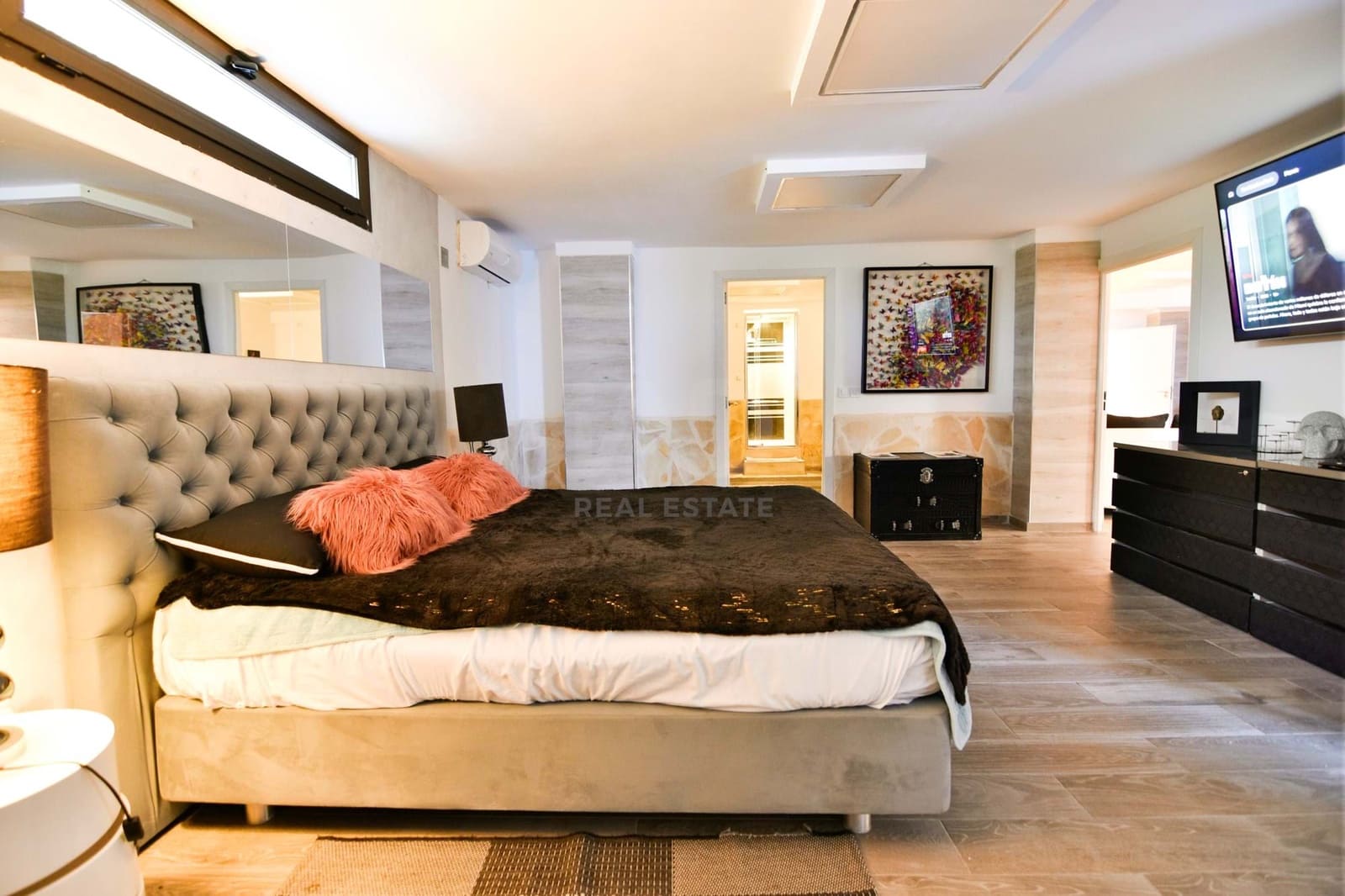 Local Comercial de 6 habitaciones en Ibiza / Eivissa ciudad en venta - 1.200.000 € (Ref: 9987621)