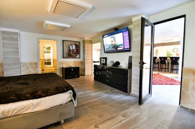 Local Comercial de 6 habitaciones en Ibiza / Eivissa ciudad en venta - 1.200.000 € (Ref: 9987621)