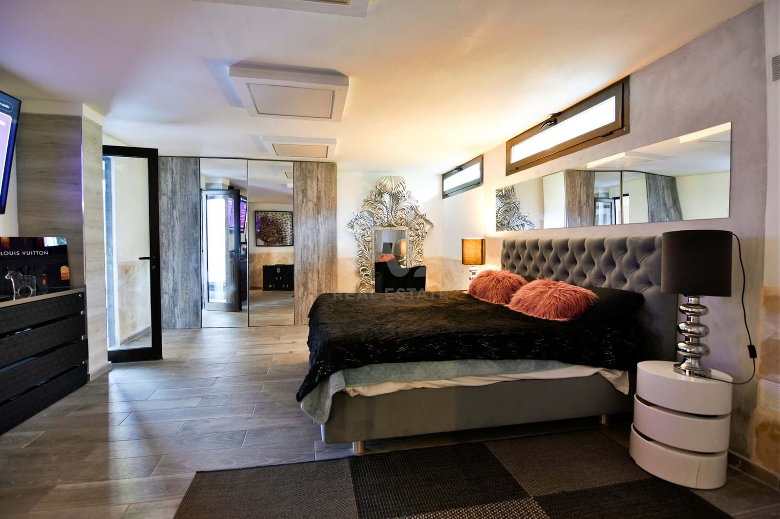 Local Comercial de 6 habitaciones en Ibiza / Eivissa ciudad en venta - 1.200.000 € (Ref: 9987621)