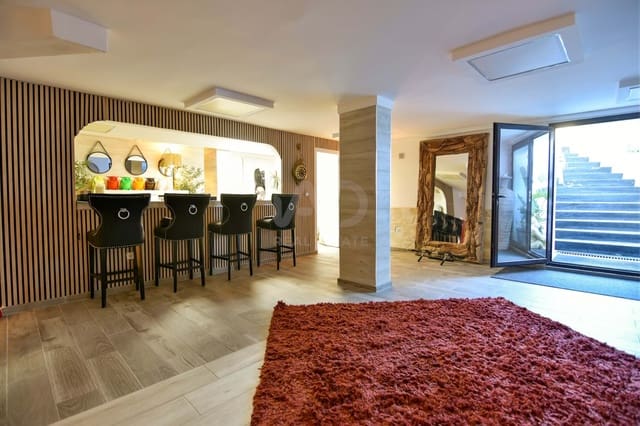 Local Comercial de 6 habitaciones en Ibiza / Eivissa ciudad en venta - 1.200.000 € (Ref: 9987621)