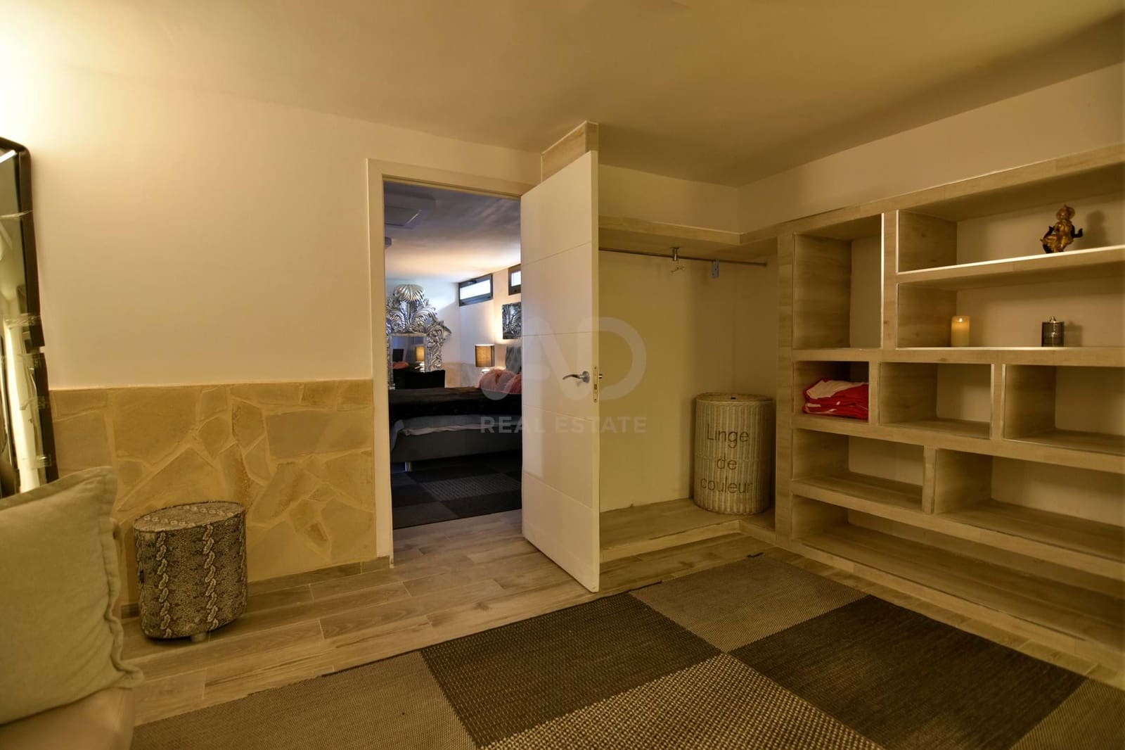 Local Comercial de 6 habitaciones en Ibiza / Eivissa ciudad en venta - 1.200.000 € (Ref: 9987621)