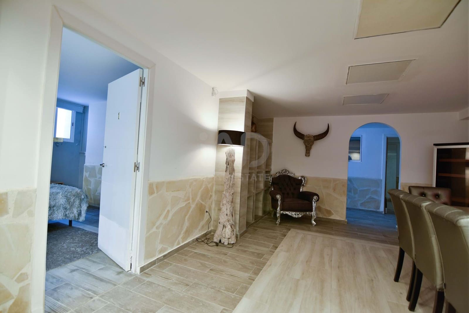 Local Comercial de 6 habitaciones en Ibiza / Eivissa ciudad en venta - 1.200.000 € (Ref: 9987621)