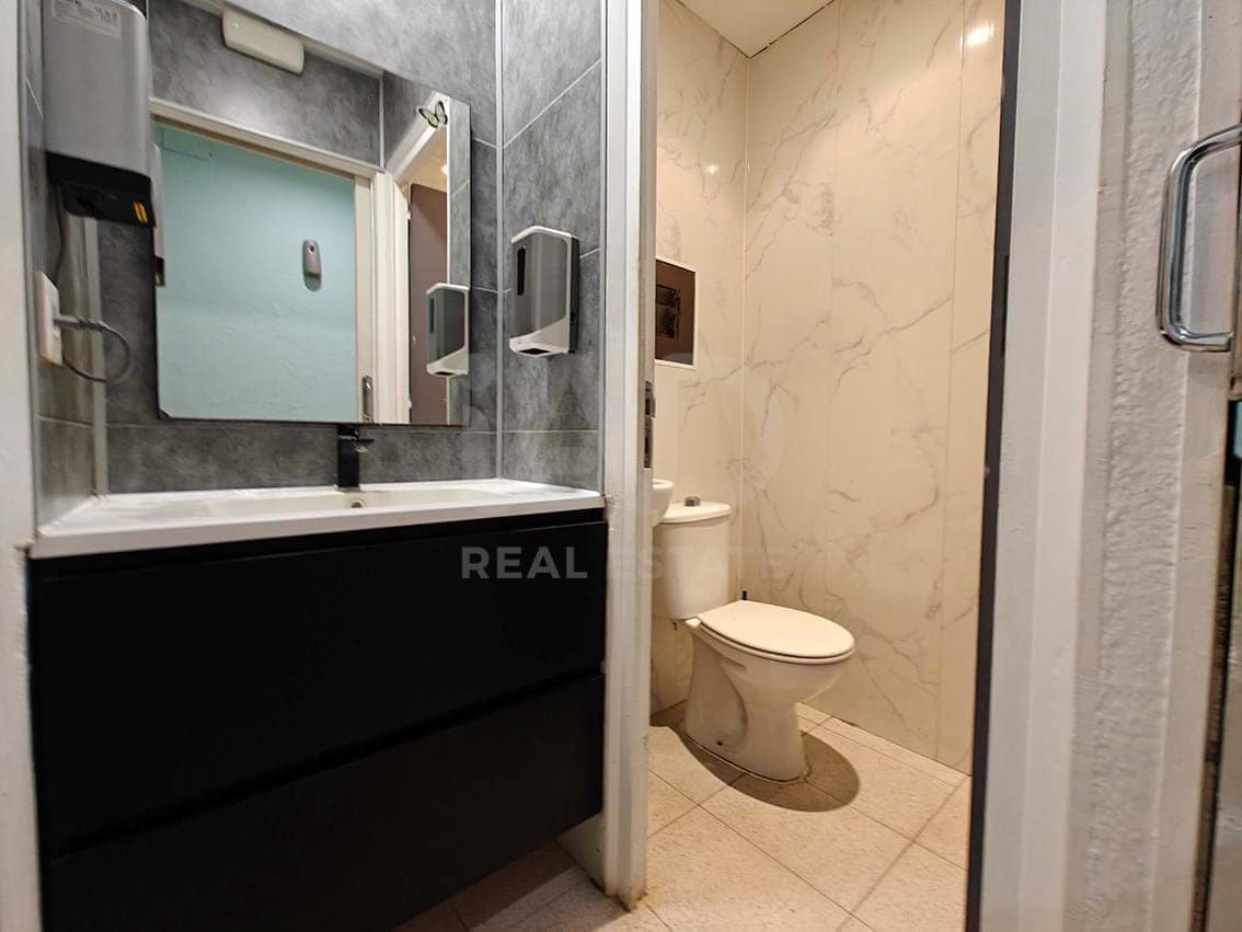 Commerciale da affittare in Barcelona citta - 2.200 € (Rif: 9987626)