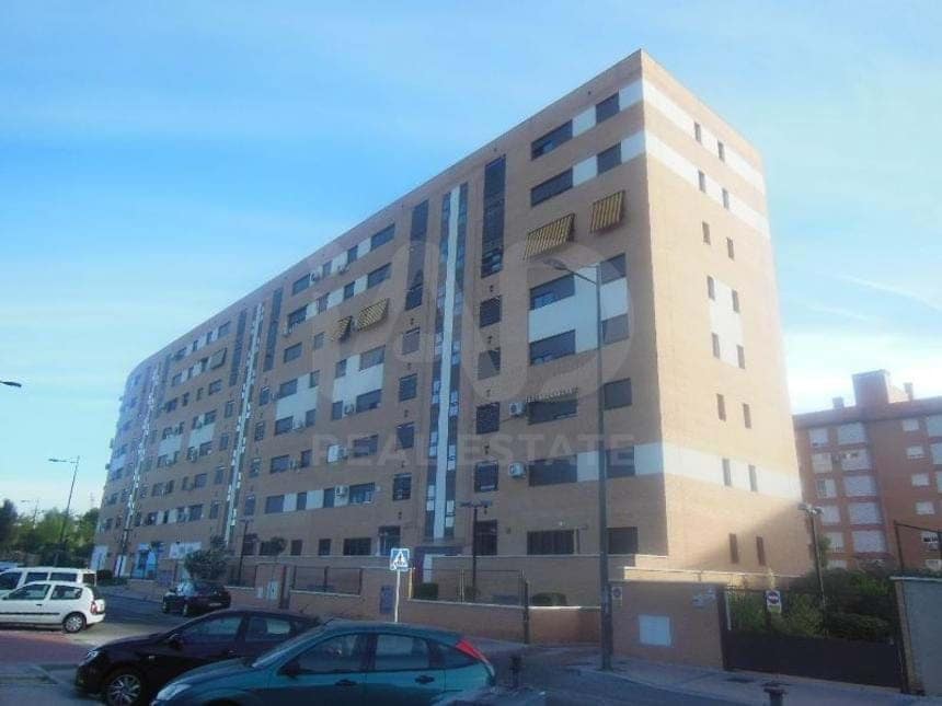 3 makuuhuone Kaupallinen myytävänä paikassa Madrid kaupunki - 260 000 € (Ref: 9987627)