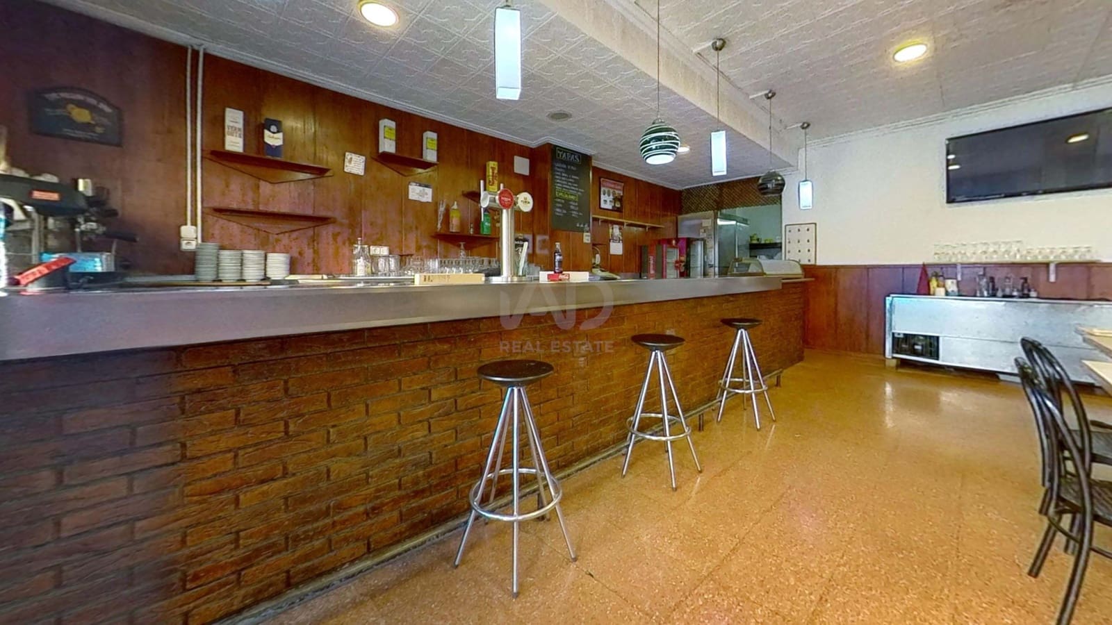 Commercieel te koop in Barcelona stad - € 207.260 (Ref: 9987628)