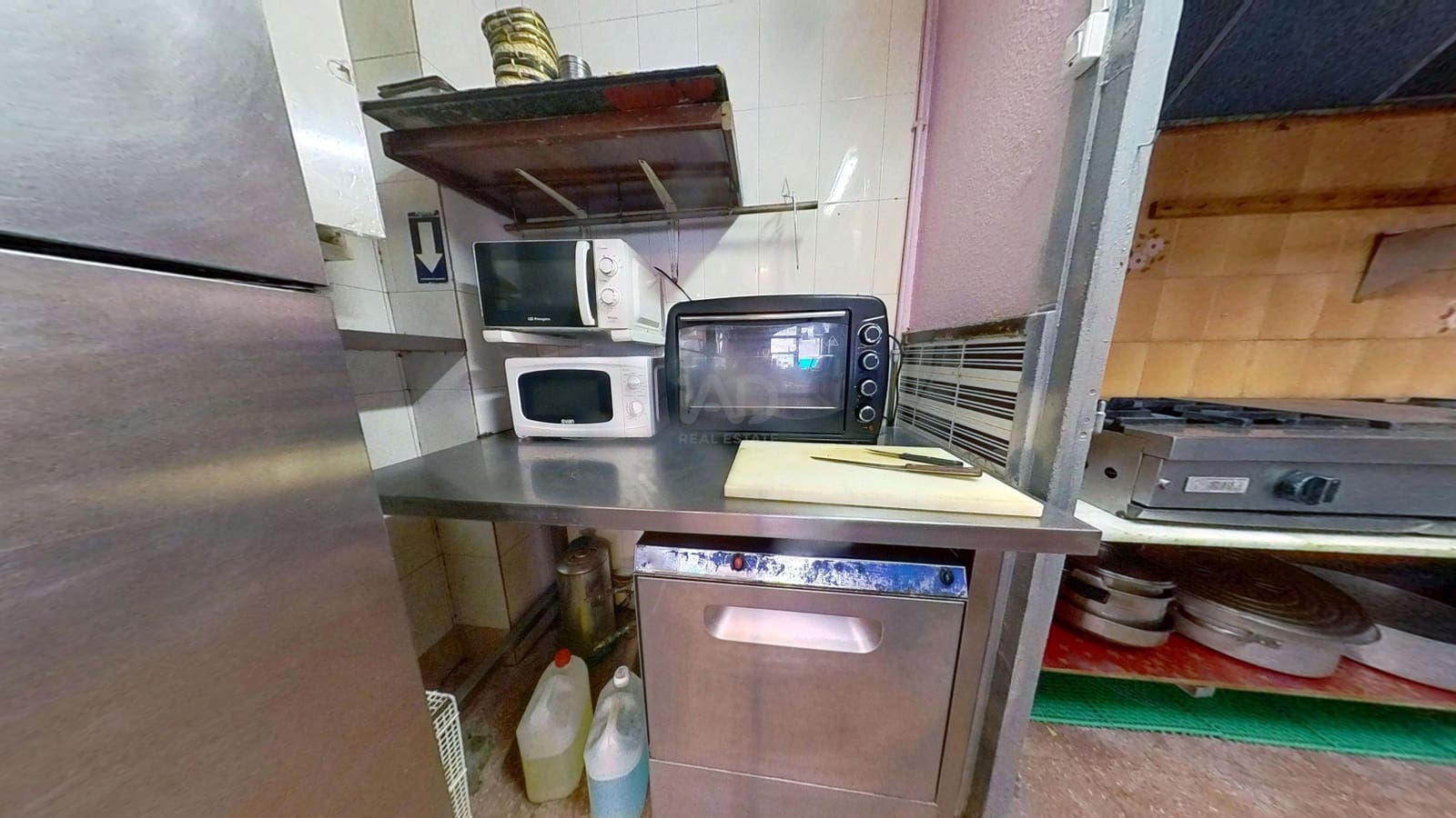 Commercieel te koop in Barcelona stad - € 207.260 (Ref: 9987628)