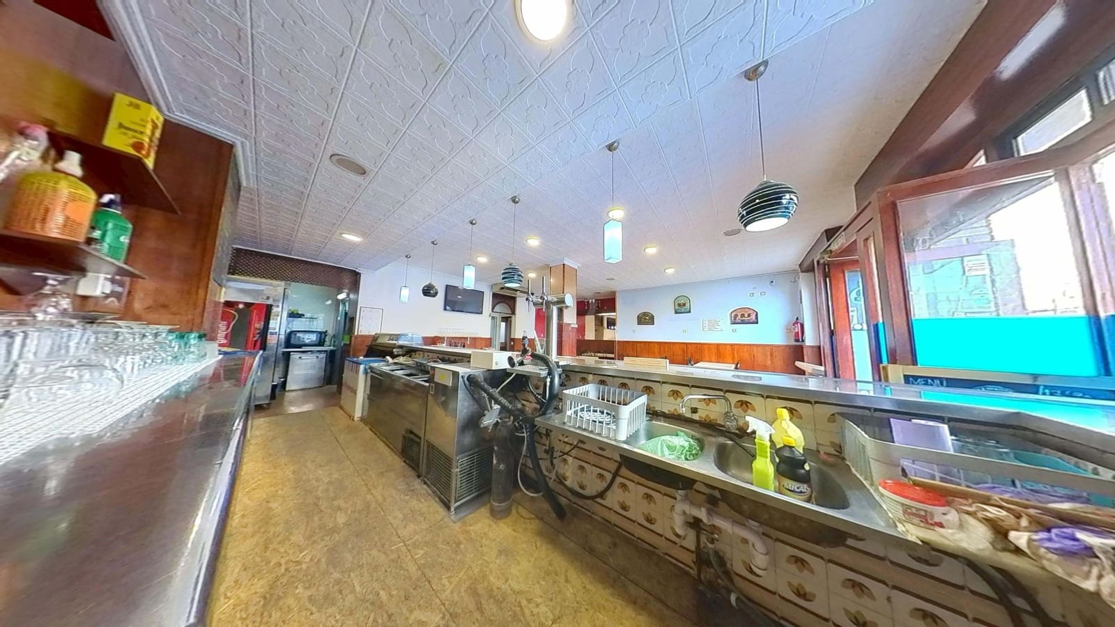 Commercieel te koop in Barcelona stad - € 207.260 (Ref: 9987628)