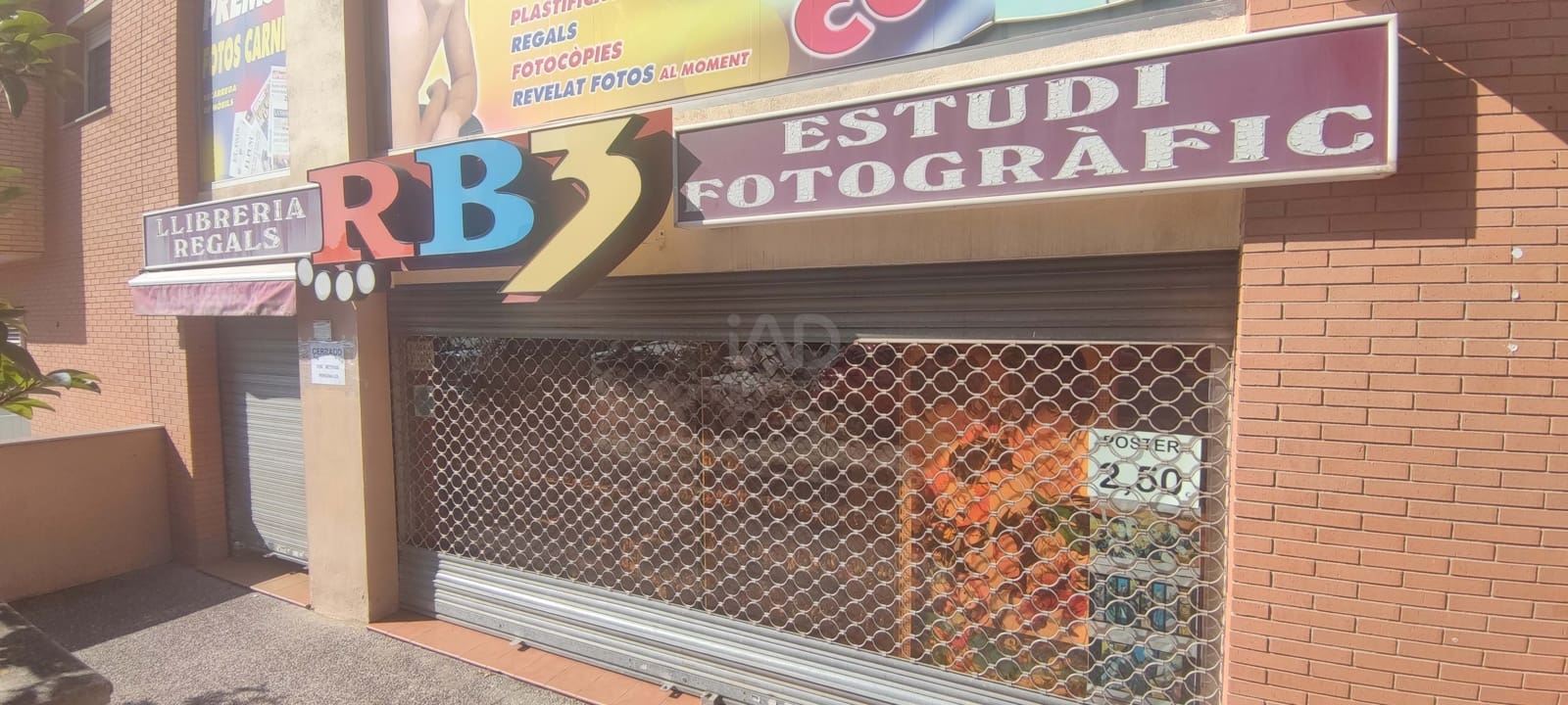 Commercial for sale in Girona city - € 340,000 (Ref: 9987630)