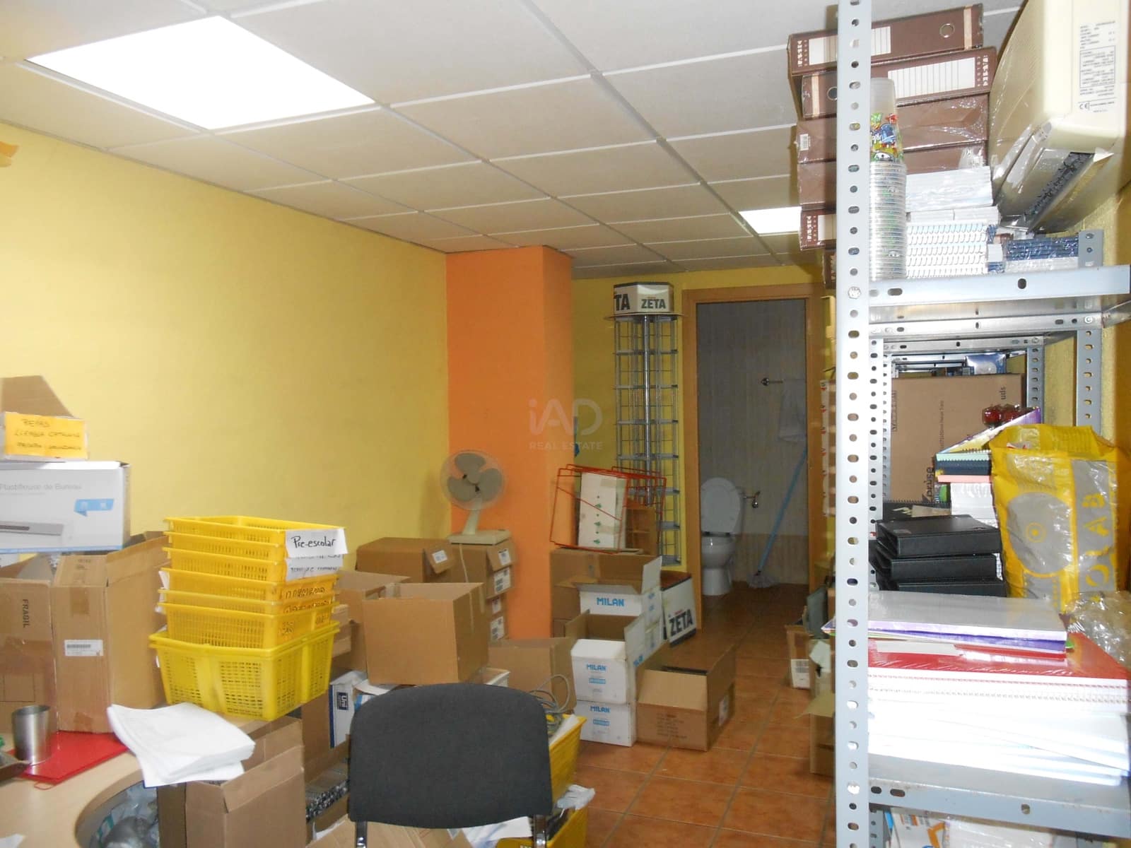 Commercial for sale in Girona city - € 340,000 (Ref: 9987630)