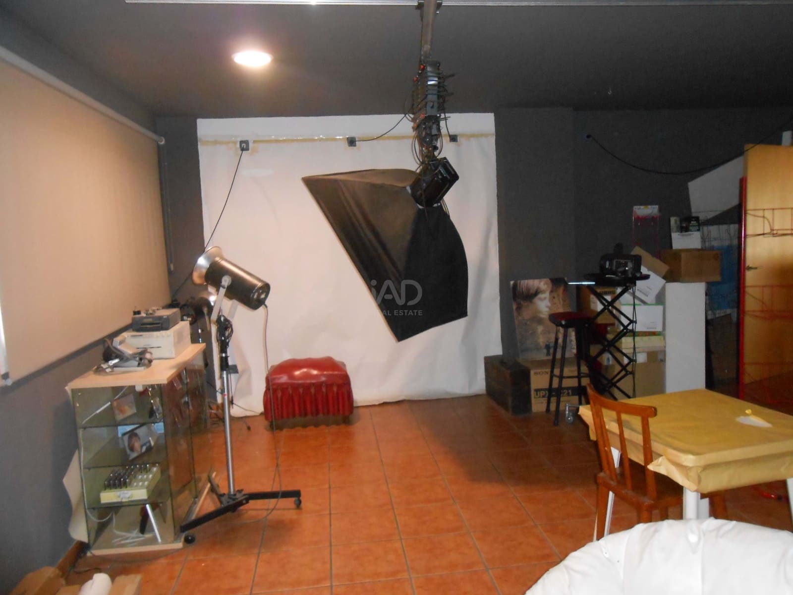 Commercial for sale in Girona city - € 340,000 (Ref: 9987630)