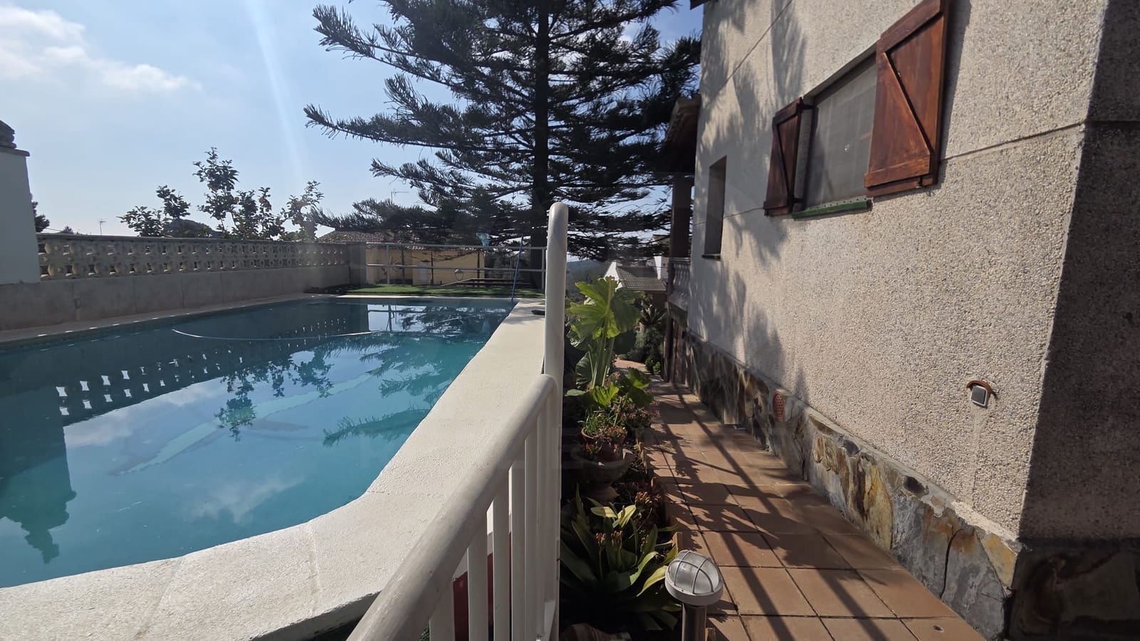 6 bedroom Villa for sale in Bellvei with pool garage - € 379,900 (Ref: 9987631)