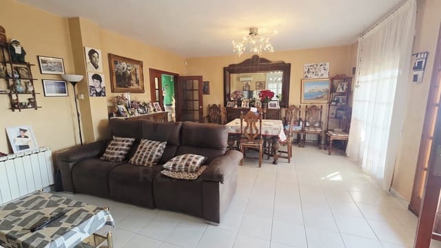 Chalet de 6 habitaciones en Bellvei en venta con piscina garaje - 379.900 € (Ref: 9987631)