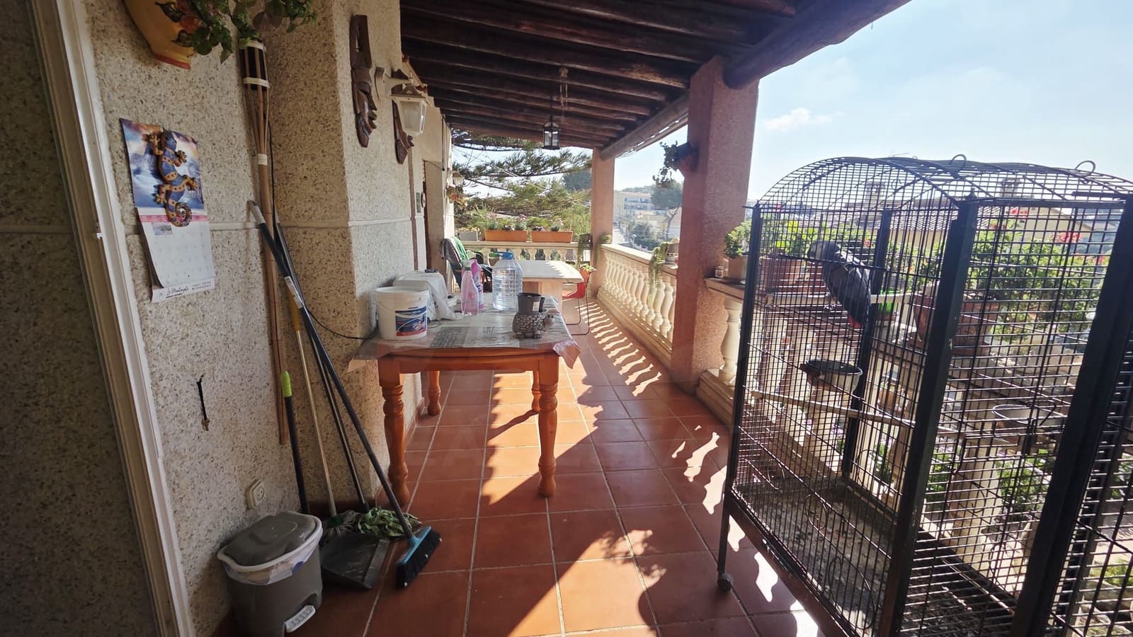 6 bedroom Villa for sale in Bellvei with pool garage - € 379,900 (Ref: 9987631)