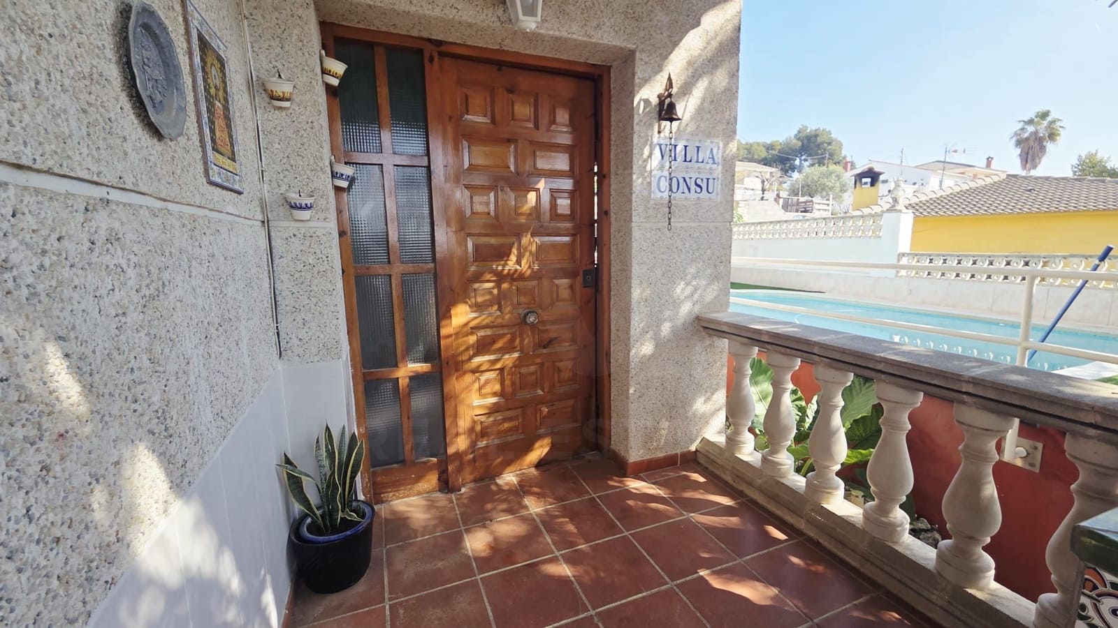 6 bedroom Villa for sale in Bellvei with pool garage - € 379,900 (Ref: 9987631)