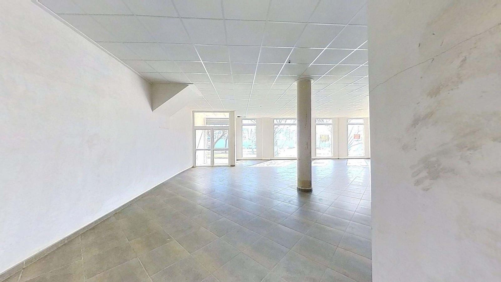 1 soveværelse Erhverv til leje i Alicante by - € 700 (Ref: 9987633)