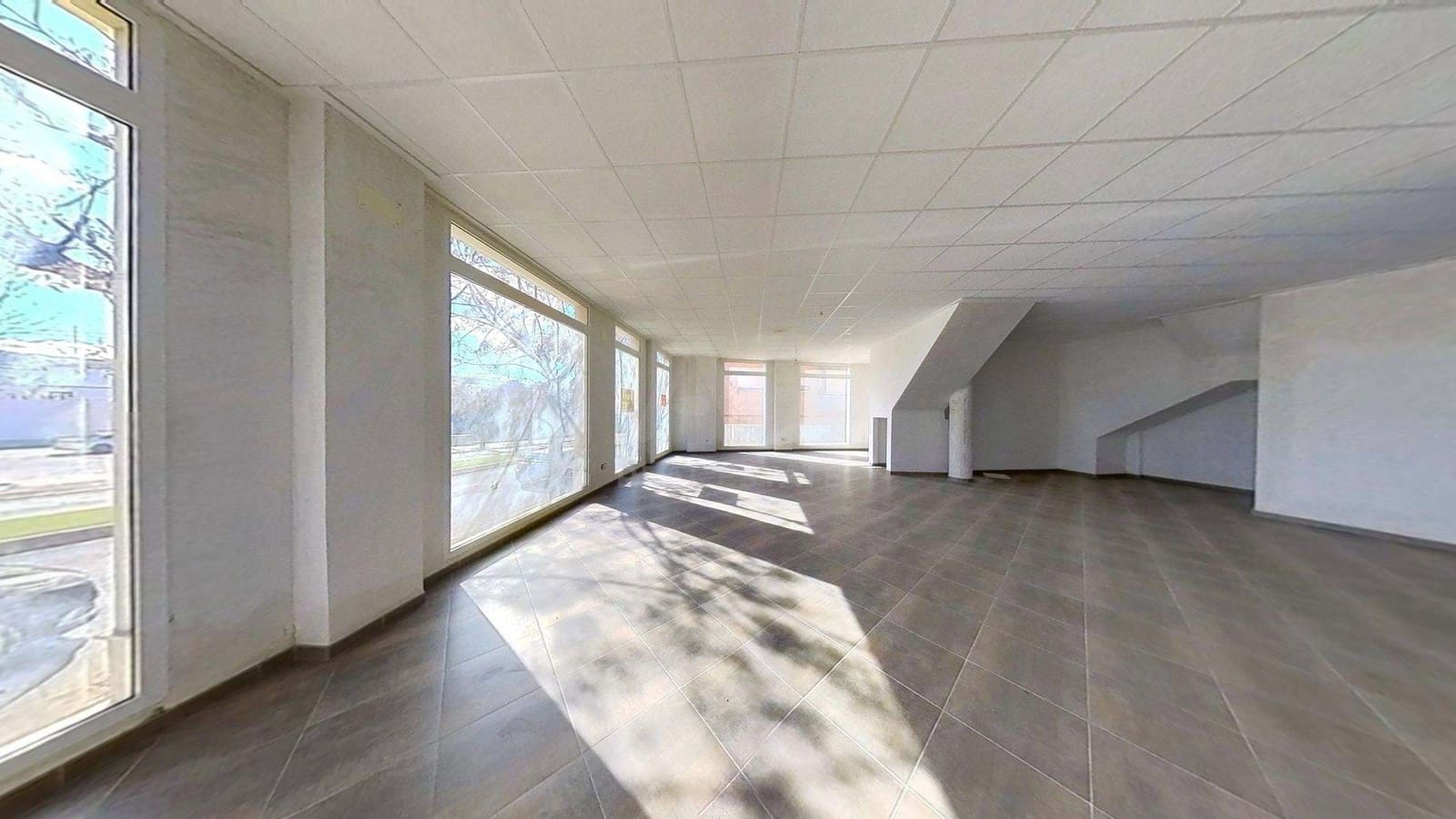 1 soveværelse Erhverv til leje i Alicante by - € 700 (Ref: 9987633)