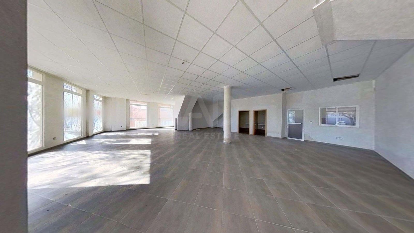 1 soveværelse Erhverv til leje i Alicante by - € 700 (Ref: 9987633)