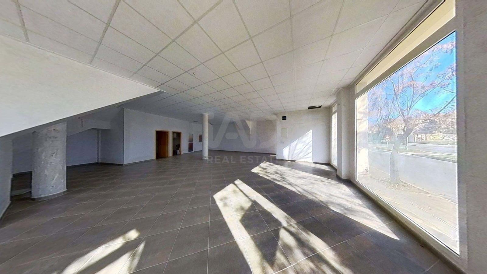 1 soveværelse Erhverv til leje i Alicante by - € 700 (Ref: 9987633)