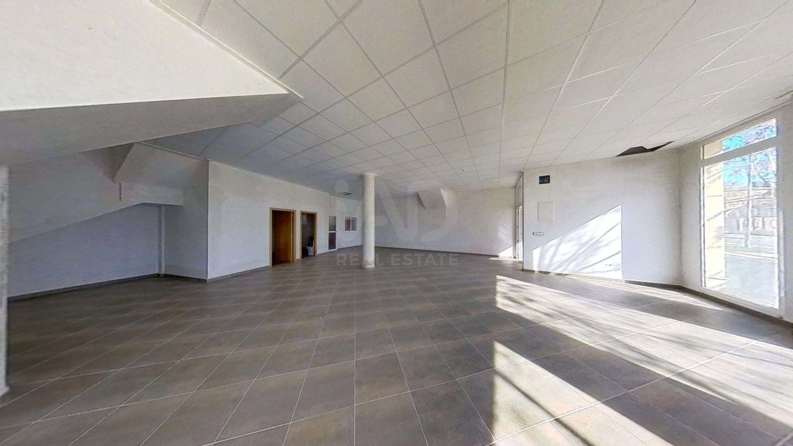 1 soveværelse Erhverv til leje i Alicante by - € 700 (Ref: 9987633)
